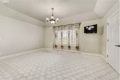 9818 SE Clatsop St, Portland, OR 97266 - Photo 15