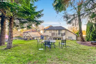 9818 SE Clatsop St, Portland, OR 97266 - Photo 33