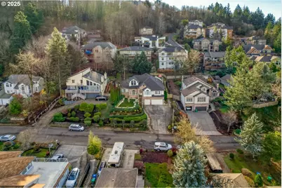 9818 SE Clatsop St, Portland, OR 97266 - Photo 39