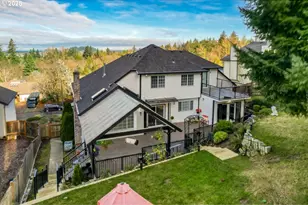 9818 SE Clatsop St, Portland, OR 97266 - Photo 25