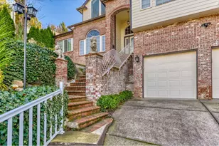 9818 SE Clatsop St, Portland, OR 97266 - Photo 3