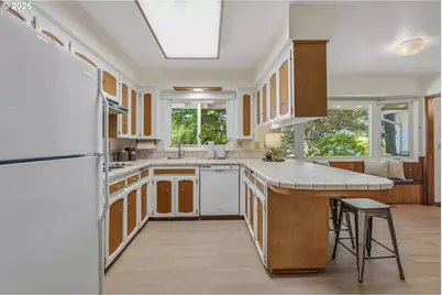 12015 NW Dumar Ln, Portland, OR 97229 - Photo 11