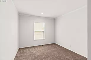 1025 S 6th St, Harrisburg, OR 97446 - Photo 17