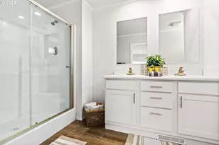 1025 S 6th St, Harrisburg, OR 97446 - Photo 15