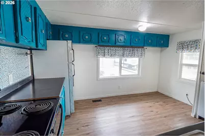 535 Lasalle St, Harrisburg, OR 97446 - Photo 7