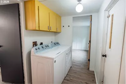 535 Lasalle St, Harrisburg, OR 97446 - Photo 23