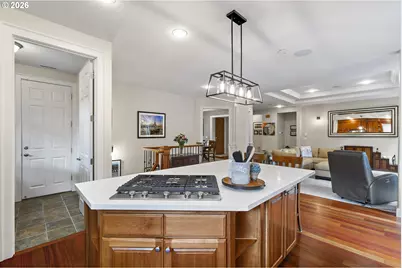 8308 SE Buford Ln, Portland, OR 97236 - Photo 9