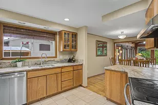 1618 SW 3rd Dr, Gresham, OR 97080 - Photo 9