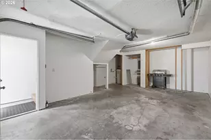 2727 Gateway St, Springfield, OR 97477 - Photo 27
