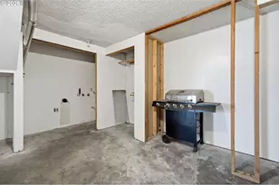 2727 Gateway St, Springfield, OR 97477 - Photo 29