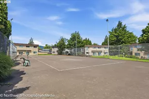 2727 Gateway St, Springfield, OR 97477 - Photo 33
