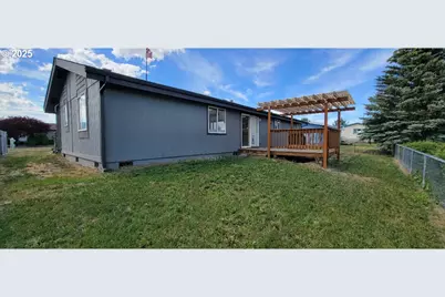 205 William St, Enterprise, OR 97828 - Photo 5