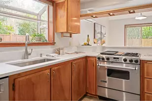 1642 E 43rd Ave, Eugene, OR 97405 - Photo 7