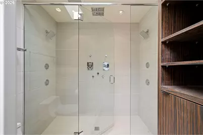2330 SW Cactus Dr, Portland, OR 97205 - Photo 35