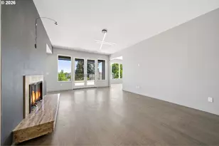 2330 SW Cactus Dr, Portland, OR 97205 - Photo 25