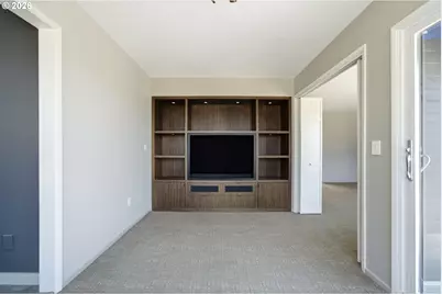 2330 SW Cactus Dr, Portland, OR 97205 - Photo 27