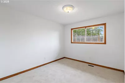 485 SE Centurion Ave, Gresham, OR 97030 - Photo 11