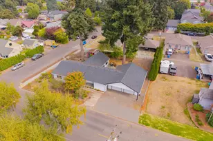 200 N 3rd Ave, Ridgefield, WA 98642 - Photo 3