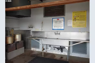 1000 SE Bay Blvd #403, Newport, OR 97365 - Photo 19