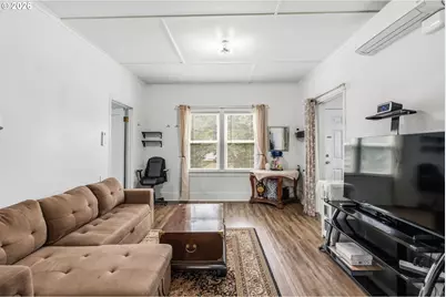 3315 W 18th Ave, Eugene, OR 97402 - Photo 3