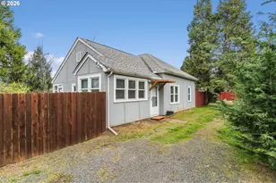 3315 W 18th Ave, Eugene, OR 97402 - Photo 3