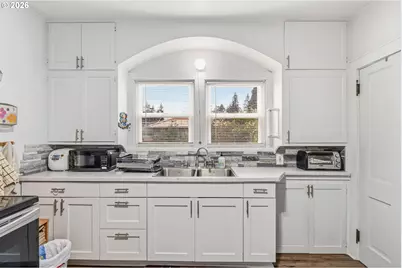 3315 W 18th Ave, Eugene, OR 97402 - Photo 7