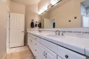 9614 NW Durrett St, Portland, OR 97229 - Photo 31