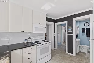 1071 SW Church St, Dallas, OR 97338 - Photo 11