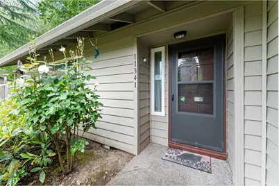 11341 SW Springwood Dr, Portland, OR 97223 - Photo 3