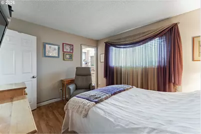 11341 SW Springwood Dr, Portland, OR 97223 - Photo 17