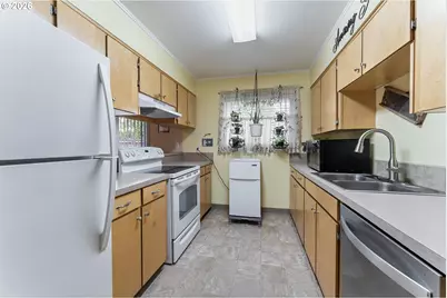 11341 SW Springwood Dr, Portland, OR 97223 - Photo 11