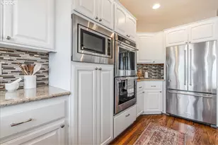 21157 NE Shore Dr, Fairview, OR 97024 - Photo 17