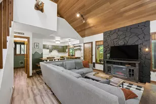 65582 E Timberline Dr, Rhododendron, OR 97049 - Photo 3