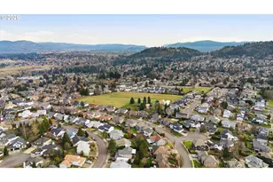 2652 SW Phyllis Dr, Gresham, OR 97080 - Photo 43