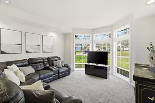 2652 SW Phyllis Dr, Gresham, OR 97080 - Photo 5