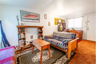 441 W D St, Springfield, OR 97477 - Photo 45