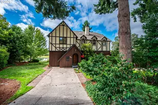 441 W D St, Springfield, OR 97477 - Photo 3