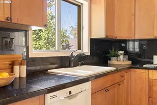150 E Arlington St, Gladstone, OR 97027 - Photo 23
