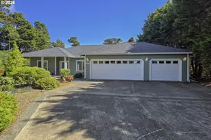 109 Ocean View Ct, Florence, OR 97439 - Photo 1