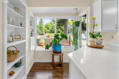 2130 SW Marigold St, Portland, OR 97219 - Photo 17