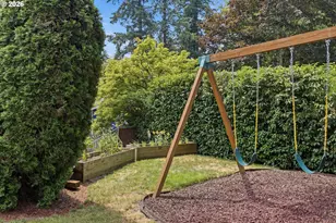 2130 SW Marigold St, Portland, OR 97219 - Photo 43