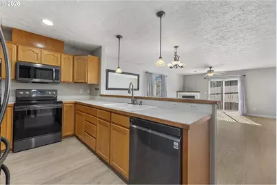 20398 NE Mackenzie Ln, Fairview, OR 97024 - Photo 7