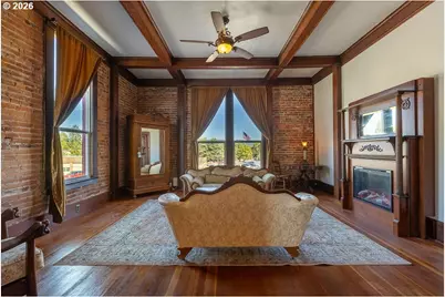 811 E 1st St, Newberg, OR 97132 - Photo 37