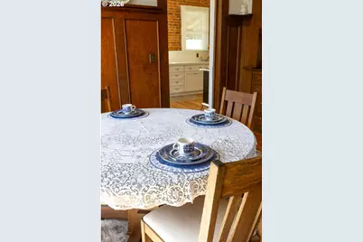 811 E 1st St, Newberg, OR 97132 - Photo 27