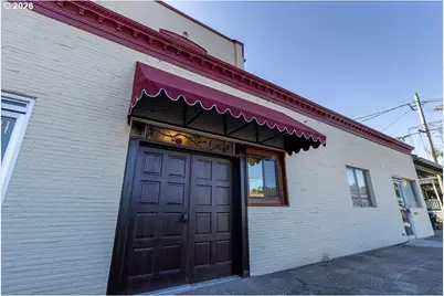 811 E 1st St, Newberg, OR 97132 - Photo 41