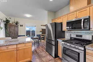 1965 SW 42nd St, Redmond, OR 97756 - Photo 9