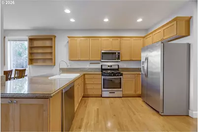 6014 S View Point Ter, Portland, OR 97239 - Photo 7