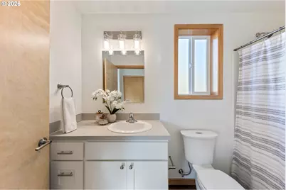 749 St Charles St, Eugene, OR 97402 - Photo 25