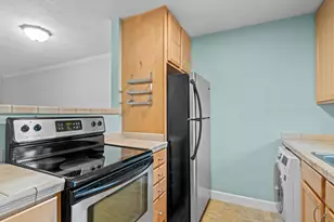 9333 N Lombard St, Portland, OR 97203 - Photo 5