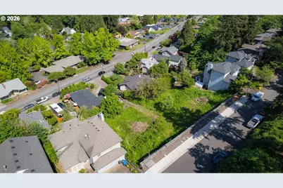 Broadway, West Linn, OR 97068 - Photo 5